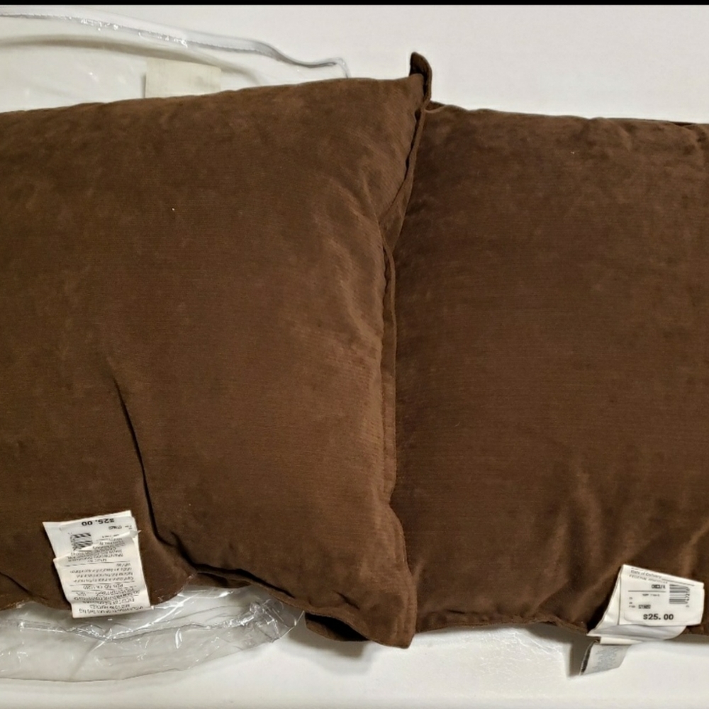 New set of  2 New Brown Jc Penny pillows approx 14x14